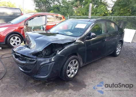 2011 Mazda Mazda3 I Sport z USA, uszkodzony, nr VIN JM1BL1UF9B1901949